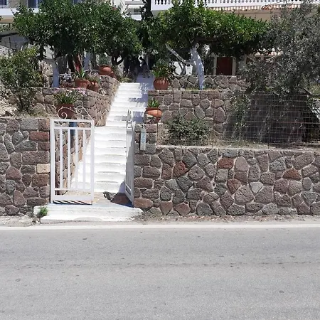 Green Poros Town Buitenkant foto